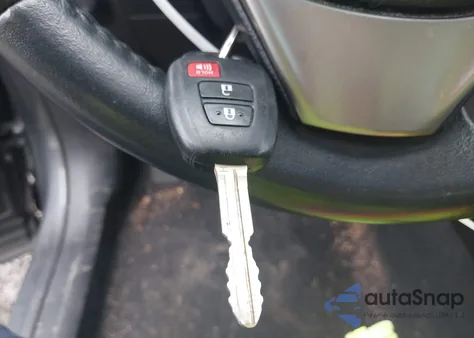 2018 Toyota Rav4 Xle z USA, uszkodzony, nr VIN 2T3RFREV5JW800336